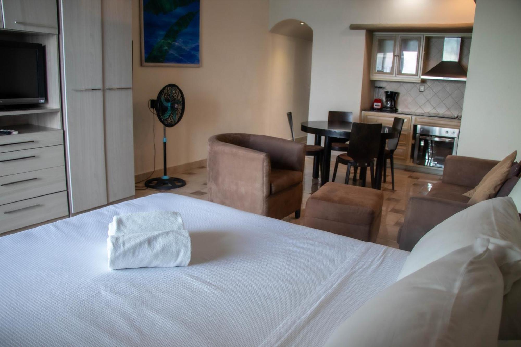 Beachfront Apartments Cancún Quarto foto