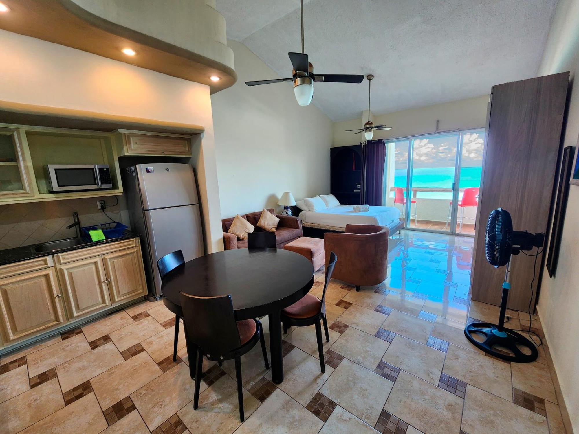 Beachfront Apartments Cancún Quarto foto