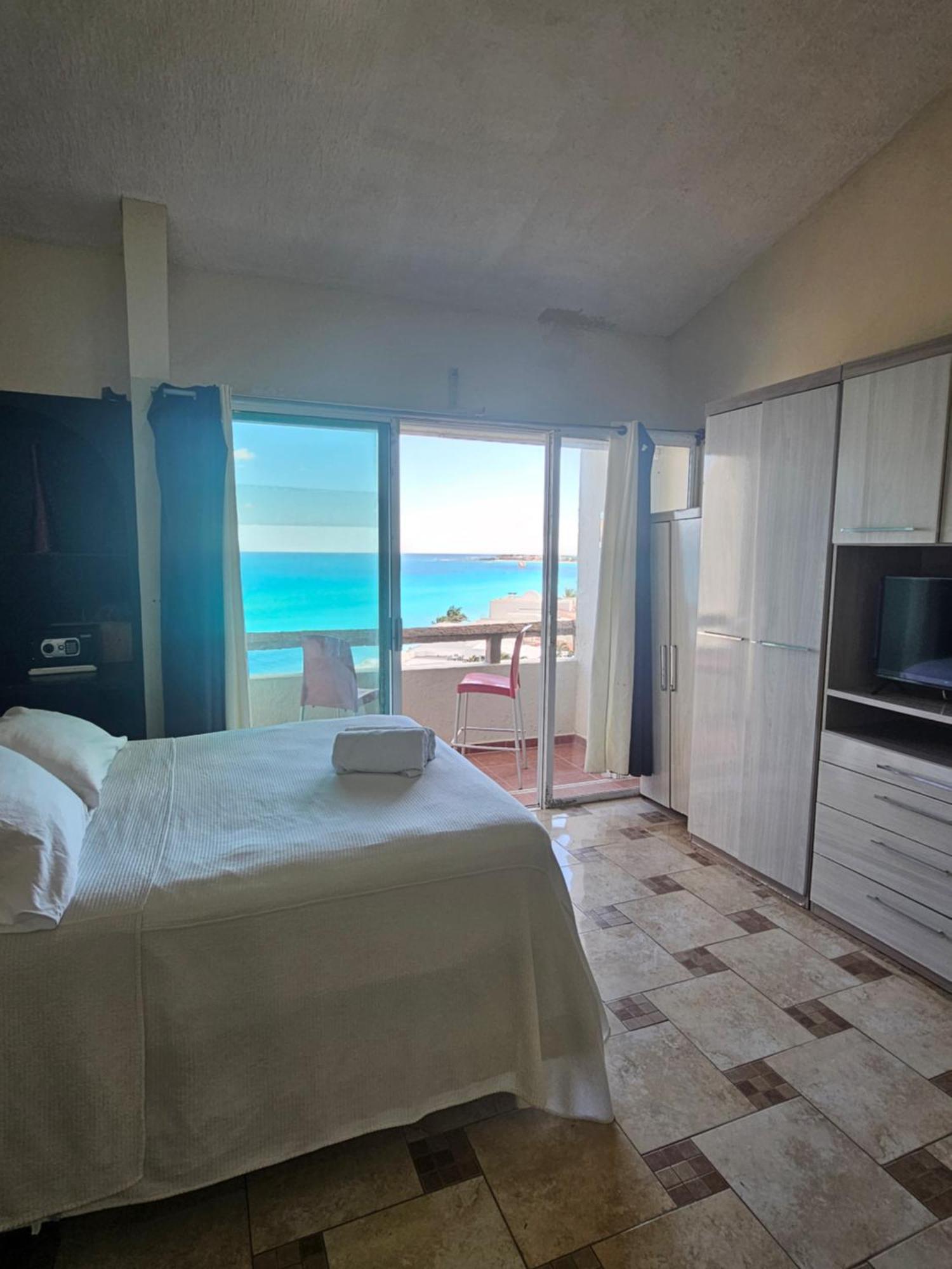 Beachfront Apartments Cancún Quarto foto
